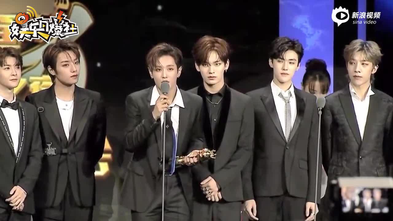 李汶翰曾因早恋问题上网求助