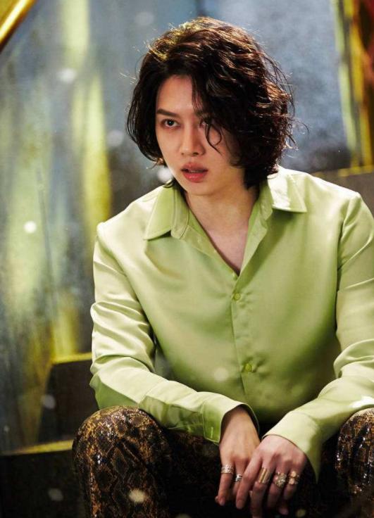 按摩疼到喊妈妈的他当红时差点因车祸丧命至今无法跳舞打歌