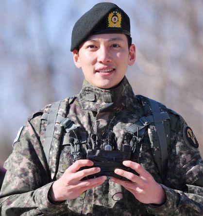 32岁池昌旭退伍后首部作品收视扑街,搭配阵容毫无看点太拖后腿