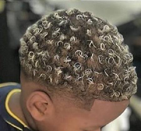 男孩头上长满"毛虫",老师被吓出冷汗,走近后细看,笑喷了