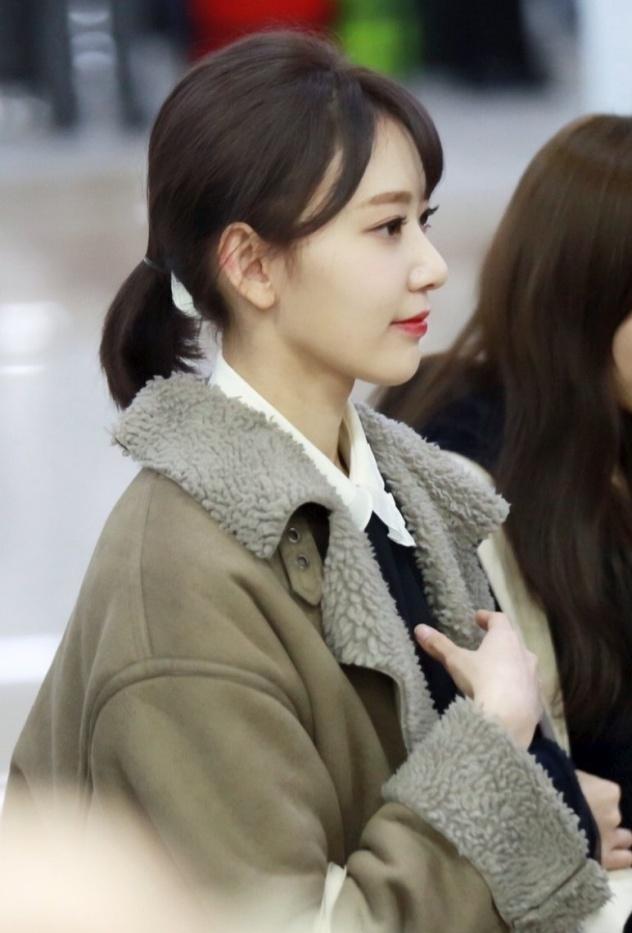 和樱花妹学日系穿搭,宫胁咲良的甜美系优雅风,美得与众不同