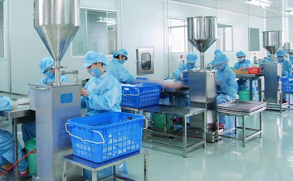 (广州市彩媛化妆品科技有限公司生产车间)