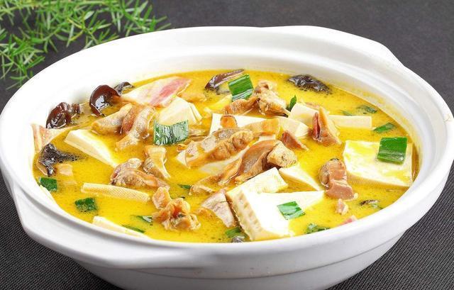 美食推荐:豆乳烧鸡翅,鲜甜花甲豆腐煲,蟹味菇炒鸡蛋