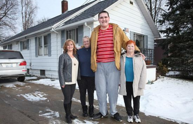 35米,有望创造新的吉尼斯世界纪录|布洛克|公分|巨人_新浪新闻