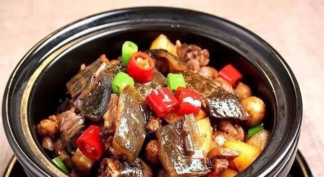 玫瑰酱鸭排骨炖宽粉乾坤土甲鱼和风素鱼