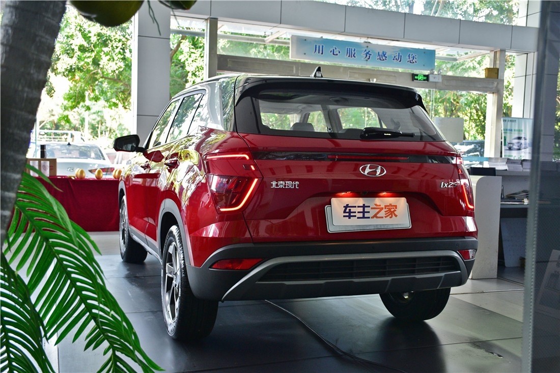 实拍全新现代ix25 个性"叛逆"的风格且追求实用性