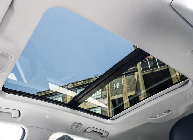 奥迪首款纯电SUV发布，能否继特斯拉后，成为划时代的第二标杆？