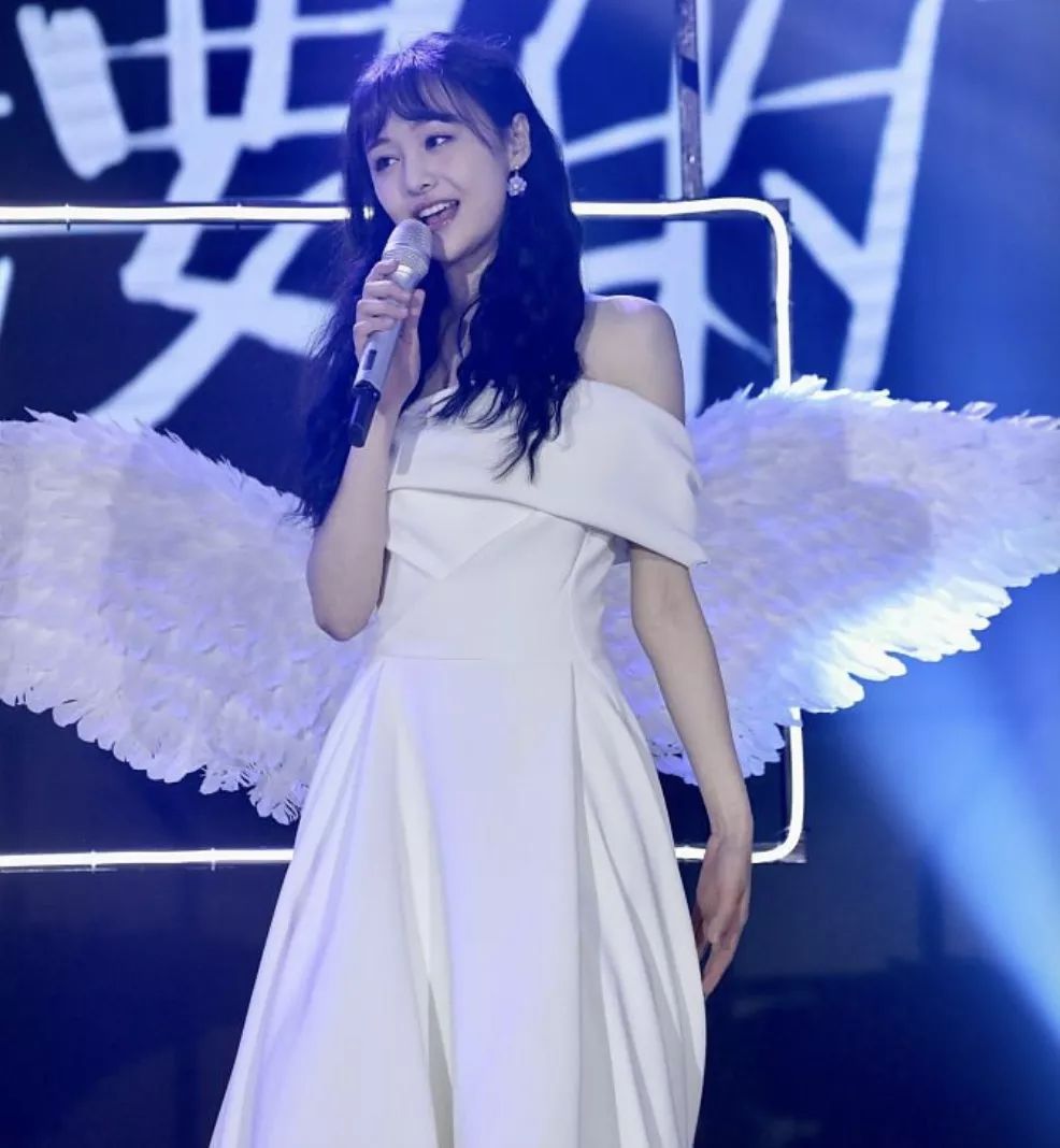 全网为郑爽开心她终于遇到愿意为自己写歌的人歌词皆是情话