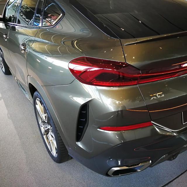全新宝马X6海外实车，外观是非常硬朗！