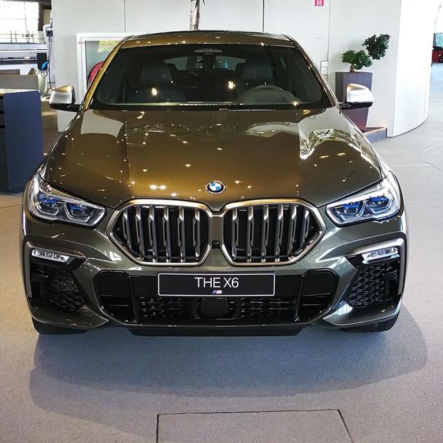 全新宝马X6海外实车，外观是非常硬朗！