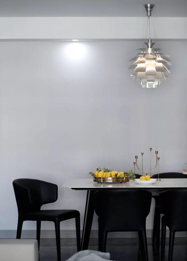 现代简约风格的家，年轻夫妇却装修出了高冷范的品质家