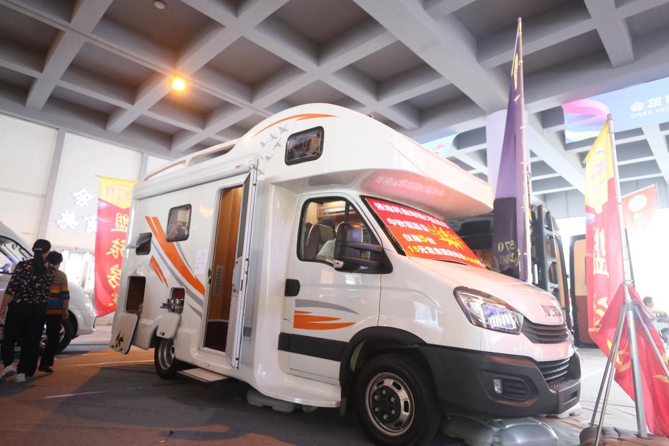 盟旅房车展会钜惠,携全系b型,c型房车参展