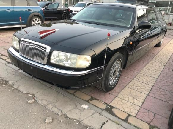 旧车市场遇到红旗ca7460l2,车门处有密码锁,20年前曾风靡全国