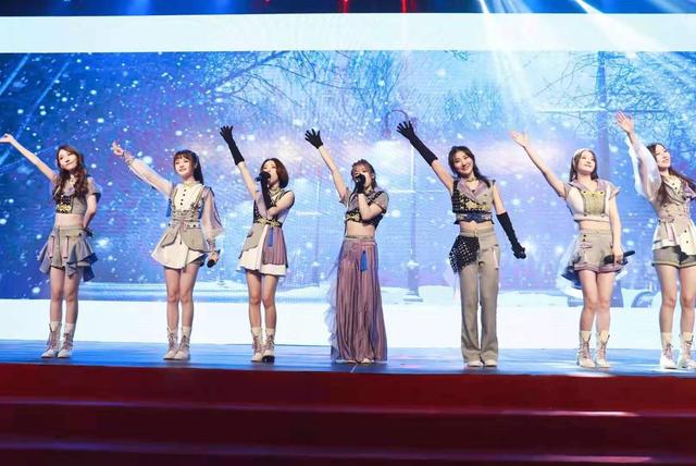 SING女团四周年粉丝见面会 回顾电子国风前行