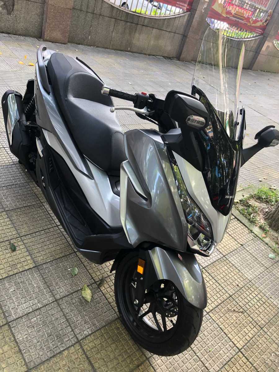 本田新款nss300拥有34匹马力超大坐桶空间配abs售价