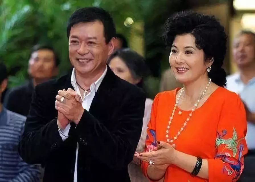 第三年的9月份,池代英为迟志强生下一个男娃,取名迟旭南,如今儿子从业