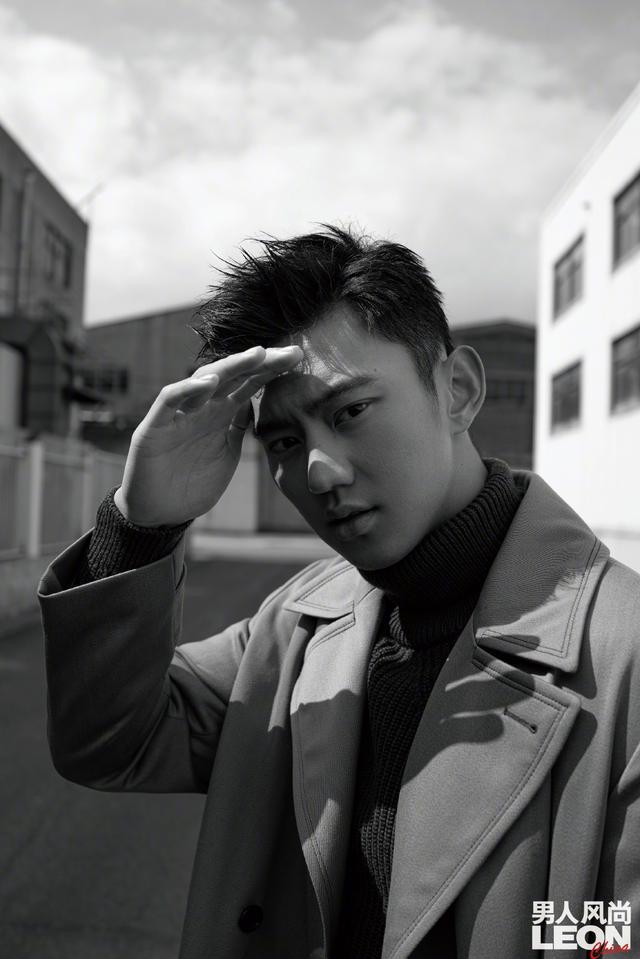 游泳名将宁泽涛最新时尚写真曝光,尽显男人魅力