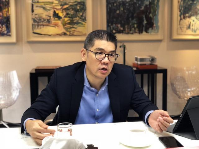 吴敦义拟自任不分区立委，连胜文：政治家不会只为自己着想_新浪新闻