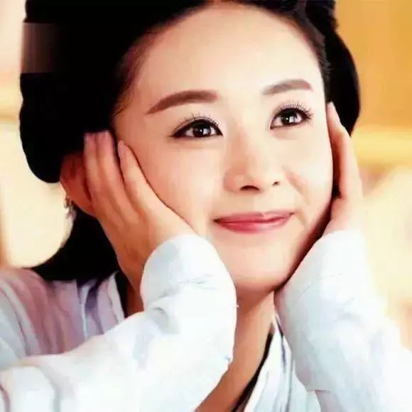 古装剧里女星双手托腮有多萌?赵丽颖对镜头甜笑超可爱!