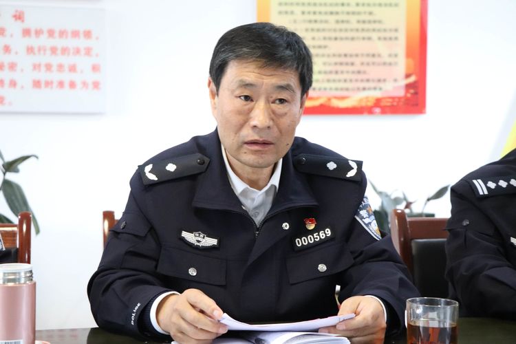 省交警总队副总队长白萍深入子长督导道路交通安全攻坚行动