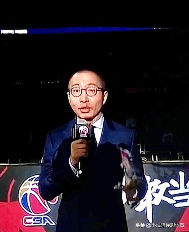 本文来自头条号作者:小煜陪你聊体育由于是第一场比赛,所以一年一度的