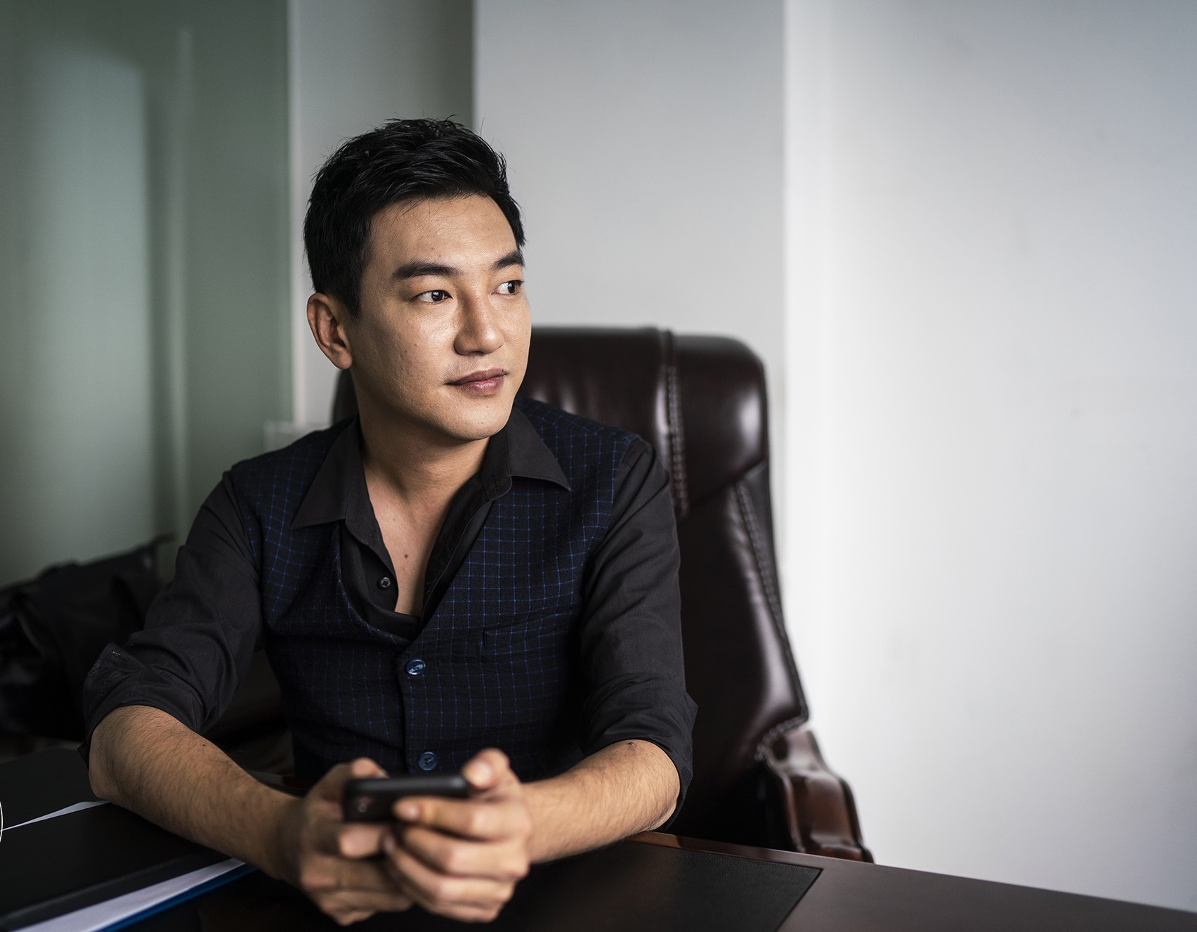 成也萧何败也萧何，游乐王子因口音大火袁奇峰却因此被批评