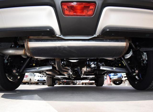 成本相对比较低,日产在底盘的调教上偏舒适,日产逍客总体来说乘坐还是