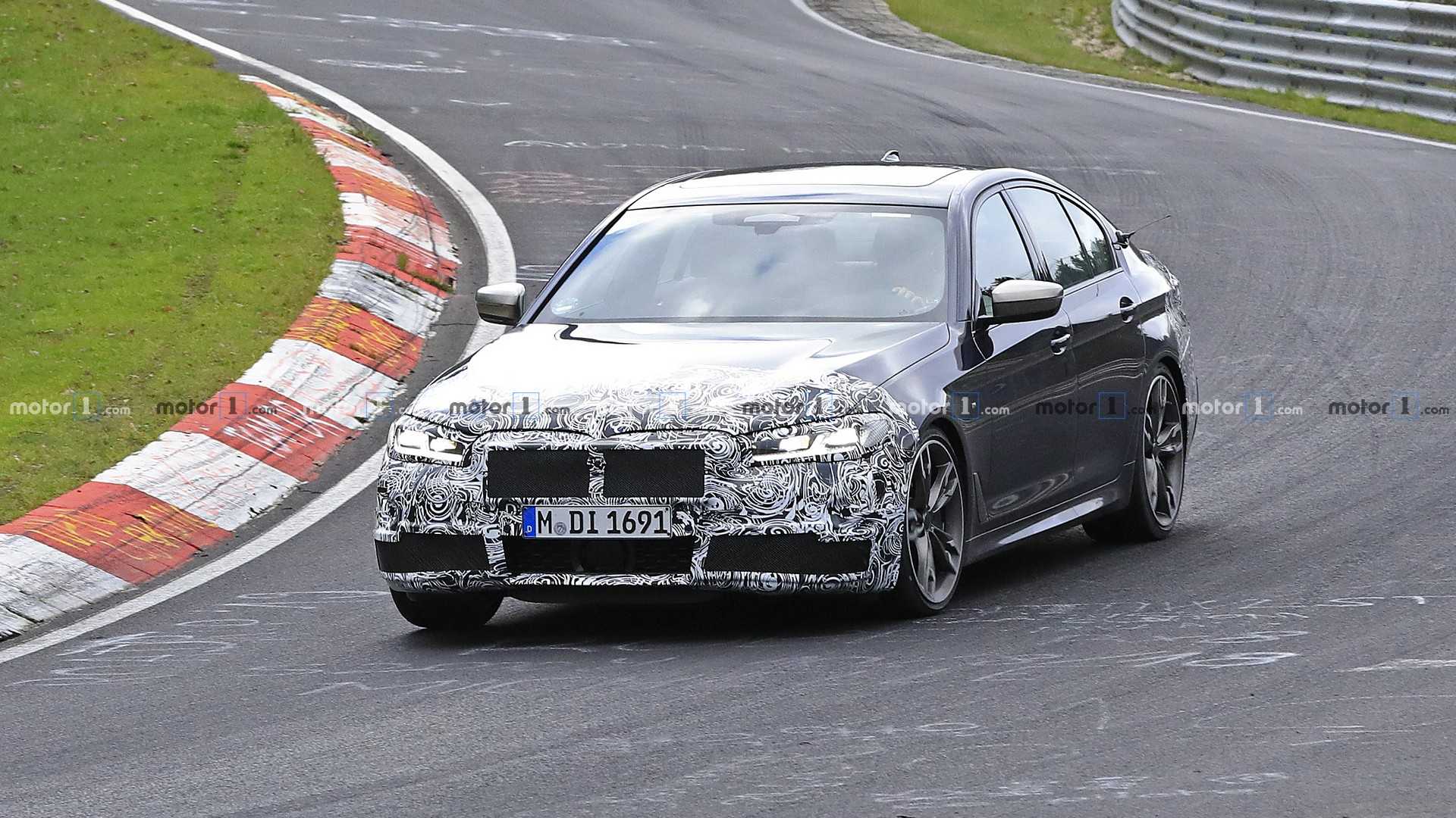 更大的进气格栅，全新宝马5系谍照曝光