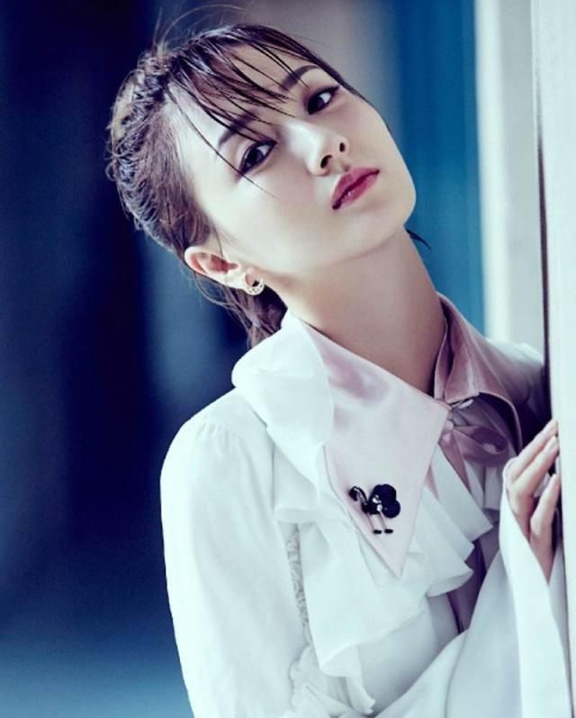 明星叶青,娱乐圈影视演员,是具有潜力的新生代女星