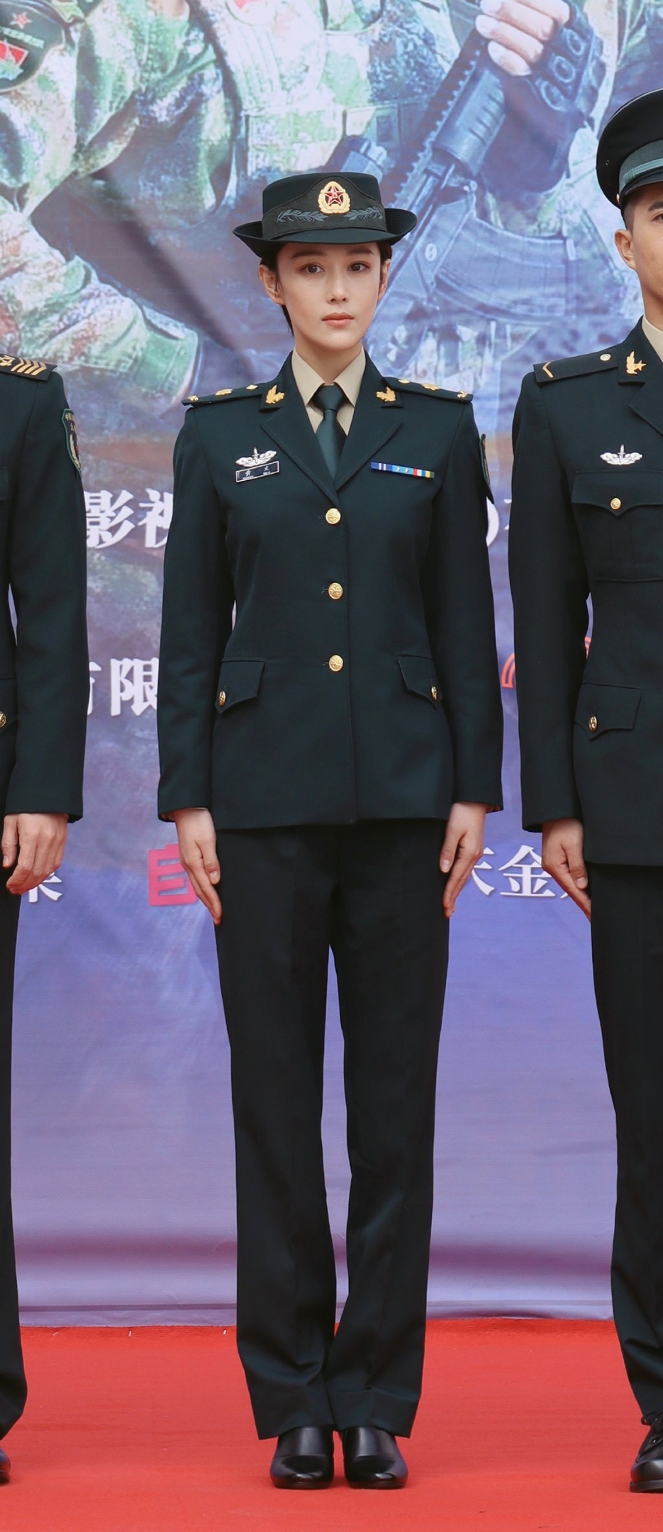 号手就位李易峰火箭军军装亮相我却被张馨予杀到短发超飒