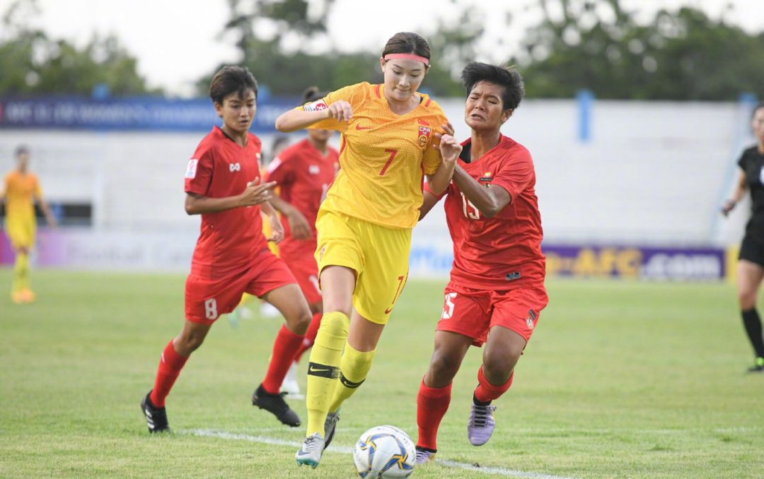 杨倩尤其是韩璇,相比年少成名的杨倩,韩旋好像是本届亚青赛才冒炒来