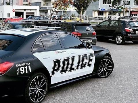 这个国家真有钱,居然拿奔驰amg当警车,网友:我也想当警察!