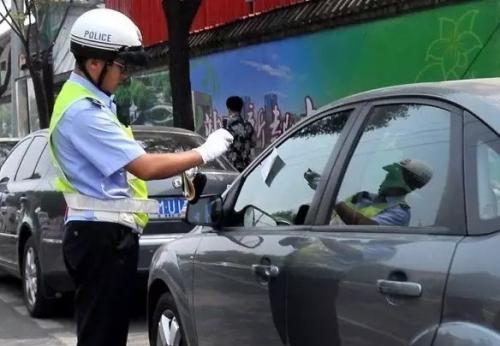 被对方追尾，除了报警报保险外，这些细节别忘了