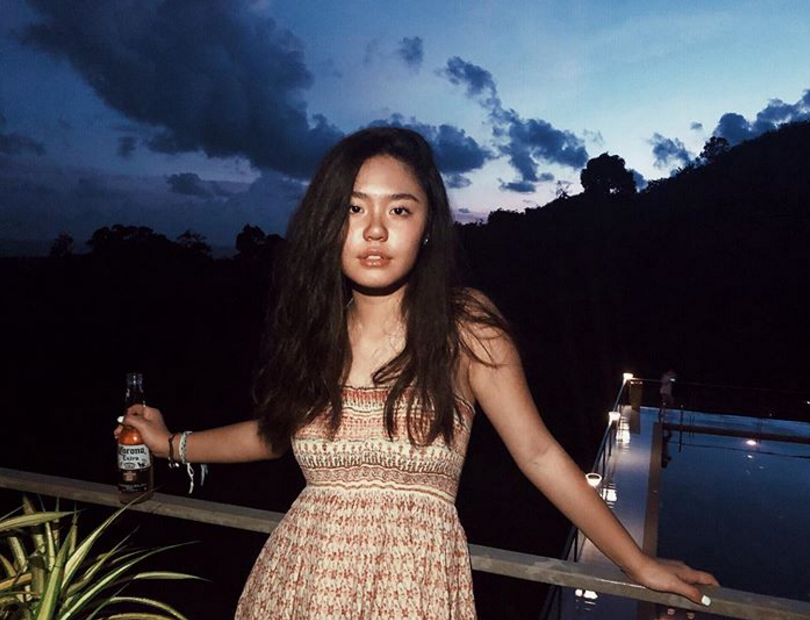 钟嘉晴和妹妹钟懿在一起仿佛看不出