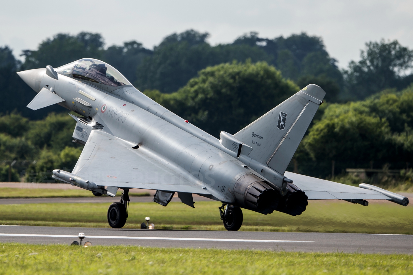 意大利空军台风战机高清组图体型与歼10相似性能却大不相同