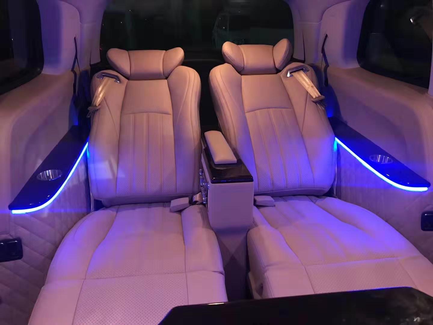 奔驰gls450豪华改装实拍,内饰配置齐全,这样的suv很完美