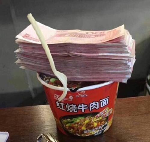 吃货炫富神清气爽冬虫夏草用来泡面煎饼和玛莎拉蒂绝配