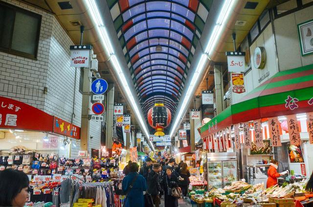 日本最适合逛街的城市：望不到底的购物街，运河上看岸边宅男跳舞