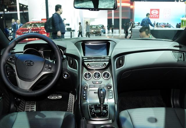 20万价格的进口跑车，却被许多人嫌弃，现代酷派到底做错了什么