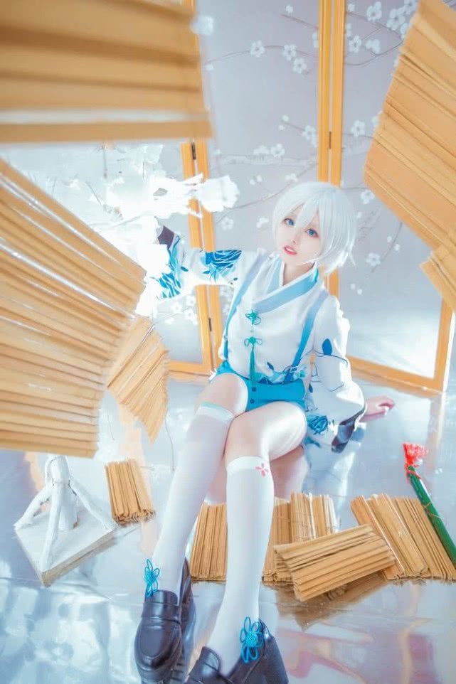 vocaloid cos 言和 古风