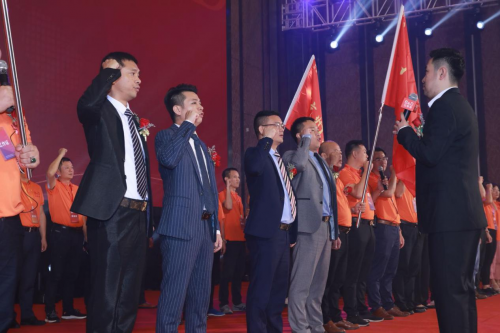 同时,刘俊杰与宝多多平台创始合伙人,中科精英团参谋长,世界500强保险