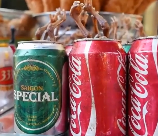 原来这才是“名副其实”的可乐鸡,越南人的最爱,外地人却不敢吃休闲区蓝鸢梦想 - Www.slyday.coM 原来这才是“名副其实”的可乐鸡,越南人的最爱,外地人却不敢吃休闲区蓝鸢梦想 - Www.slyday.coM