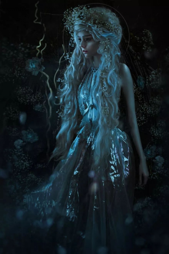 你曾没见过的人像作品 可唯美可魔幻 美女摄影师镜头下 魔幻大作