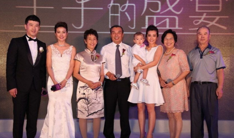 从李霄鹏队友到李冰冰姐夫,冲超后宣战恒大上港|王泽楷|青岛|李霄鹏