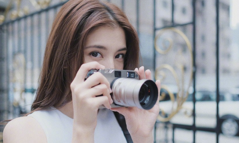 吴千语换新头像,不复往日甜美形象,"情场失意"导致风格大变?