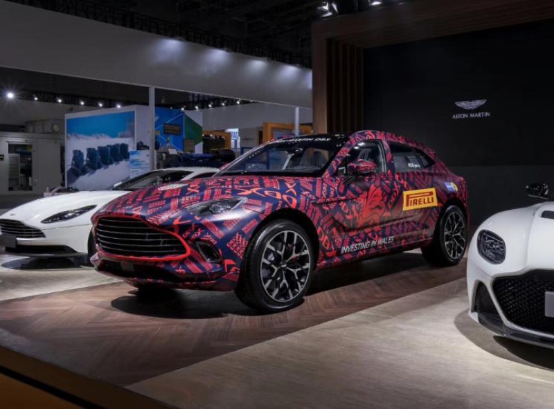 2019进博会|搭载4.0T V8发动机 阿斯顿·马丁DBX原型车亮相