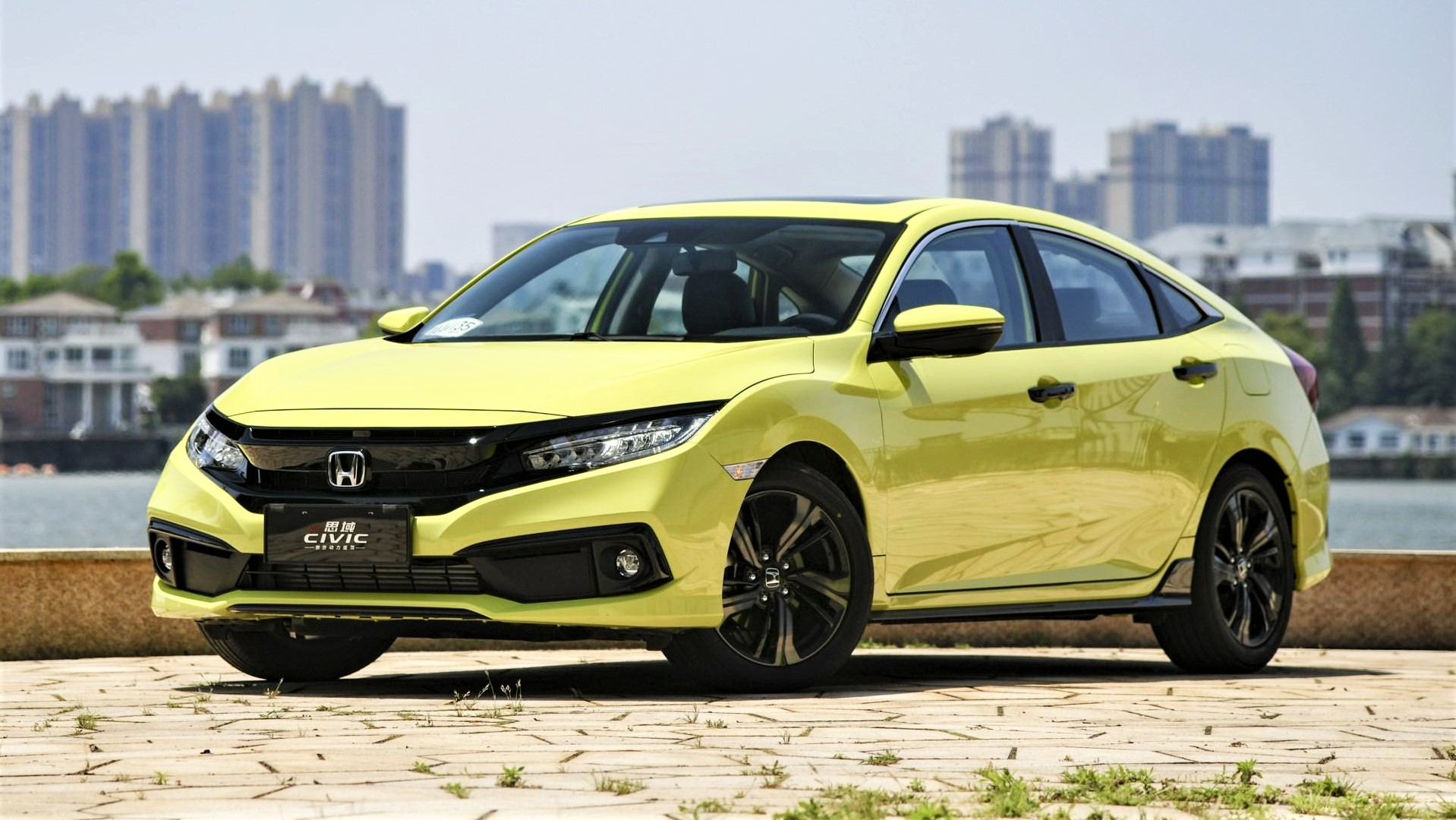 两厢版思域终于要国产了？！