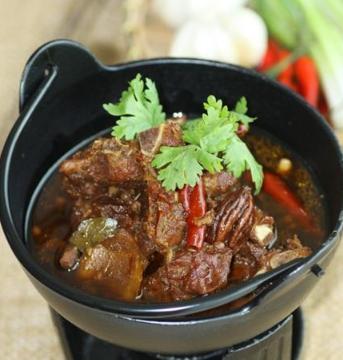 行业动态解析：成都砂锅价格及消费趋势全面解析