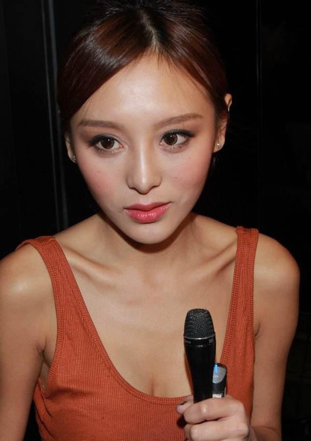 港片夜蒲系列的女主角全部模特出身其中一个本色出演