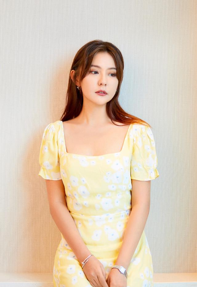 热依扎真女神!穿衣自由论心服口服,又飒又酷的小姐姐太圈粉